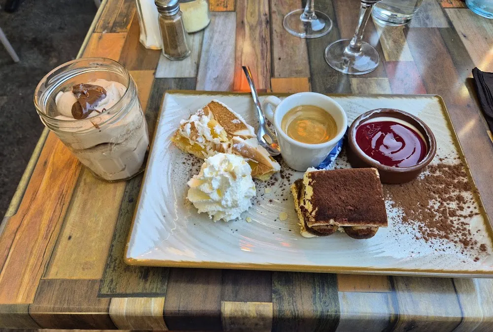 Café Gourmand Et Tiramisu Au Nutella